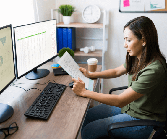 Image Streamlining Finances for a Small Business Success Story